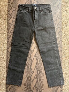 GAP Women’s Slim Straight Dark Gray Jeans